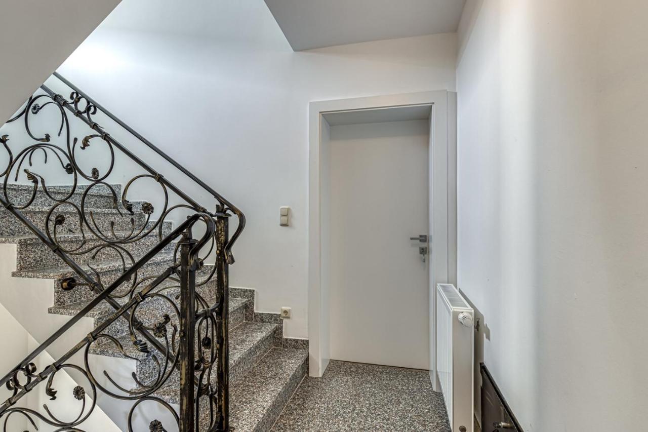 Villa Milena With Pool And Sea View Crveni Vrh Exterior photo