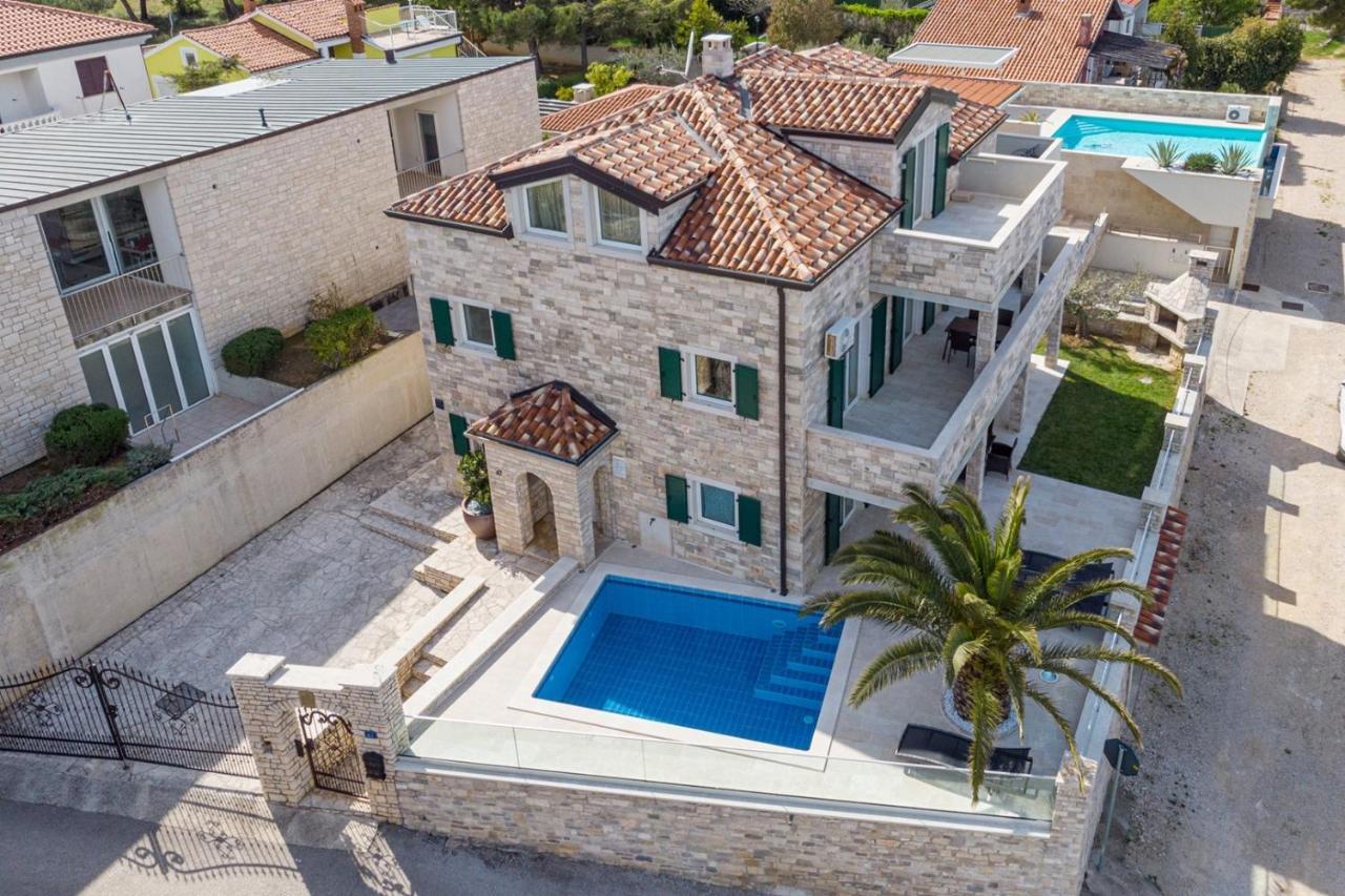 Villa Milena With Pool And Sea View Crveni Vrh Exterior photo