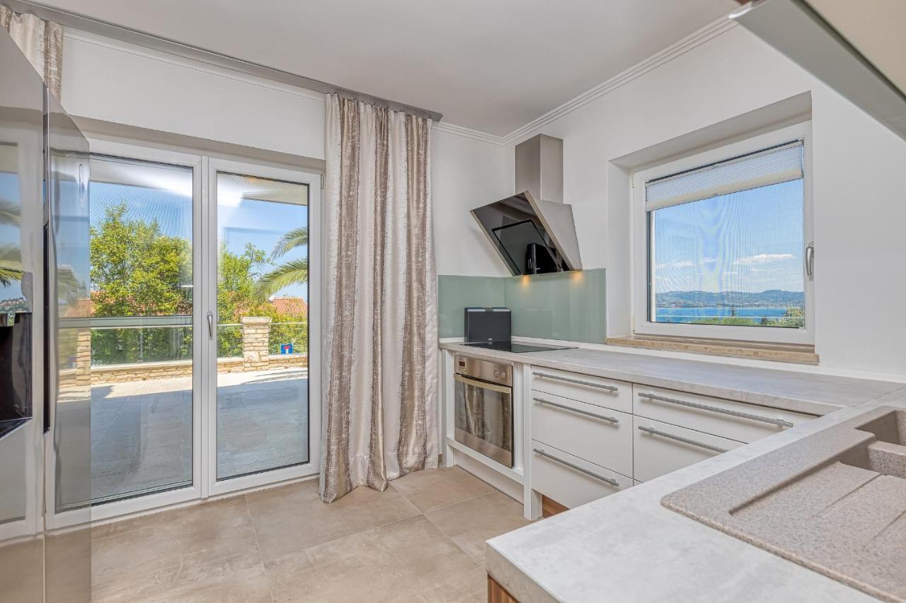 Villa Milena With Pool And Sea View Crveni Vrh Exterior photo